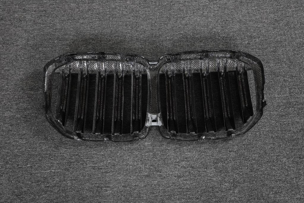 BMW X7 G07 2019-2022 Front Grille Dry Carbon Fiber-Ahacarbon